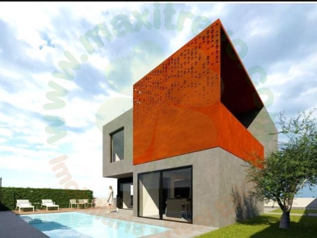Moradia Unifamiliar t4 mais piscina e garagem Aroeira Almada