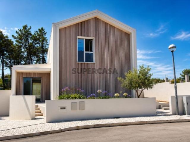 Moradia Unifamiliar T4 com Piscina e Jardim | Óbidos