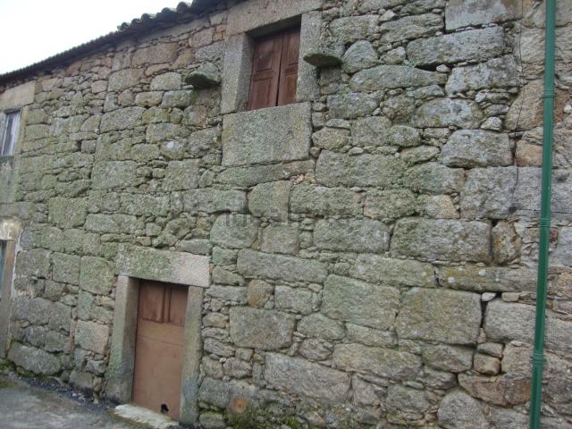Moradia, Urrós