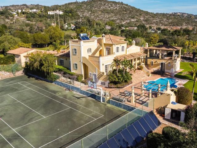 Moradia isolada em Santa Bárbara de Nexe 293m² Santa Bárbara De Nexe