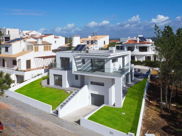 Moradia V4 Nova com Piscina em Espartal Aljezur Barlaven. 238m² Aljezur