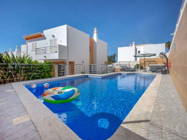 Moradia V4 à venda em concelho de Albufeira, Faro, Portugal