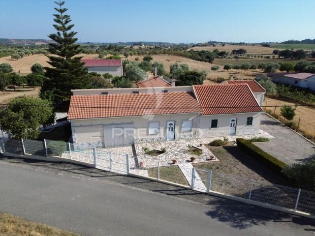 Moradia V4 à venda em concelho de Santarém, Santarém, Portugal