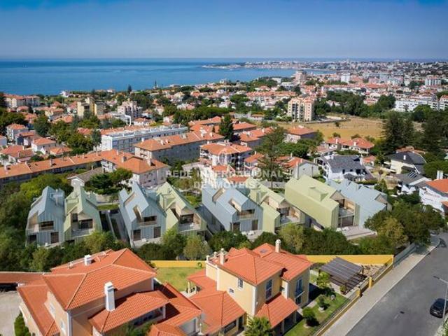 Moradia V4 à venda em São Pedro do Estoril, Estoril, concelho de Cascais, Lisboa, Portugal