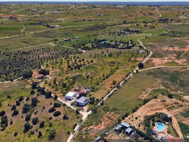Moradia V4 à venda em Lagoa, concelho de Lagoa Algarve, Faro, Portugal