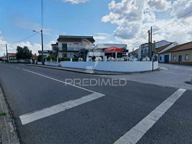 Moradia V4 à venda em Riachos, concelho de Torres Novas, Santarém, Portugal