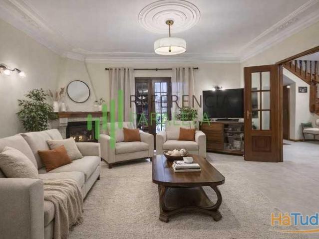 Moradia V4 com vista mar | 26084073842