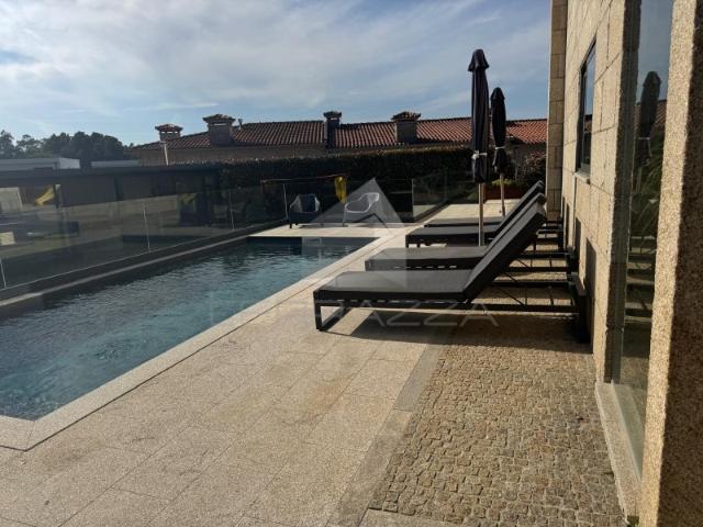 MORADIA V4 COM PISCINA VILA NOVA DE FAMALICÃO