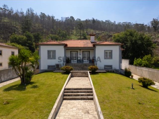Moradia V4 Correlhã Ponte de Lima com Piscina