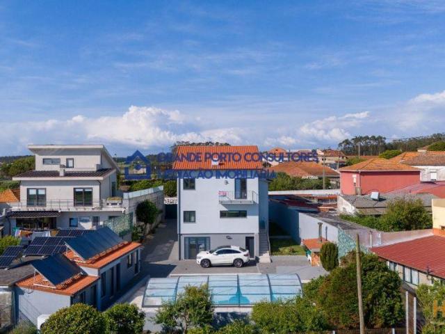 Moradia V4 c/piscina à praia da Memória | 26084079643