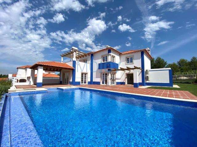 Moradia V4 de luxo com piscina, garagem e jardim, Sintra 0m² Sintra santa maria e são miguel