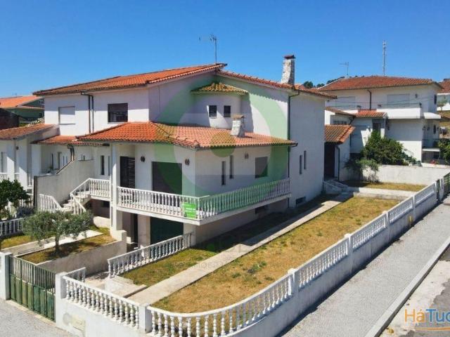 Moradia V4 de 3 Pisos no Centro de Valpaços ? Excelente Localização e Vistas Deslumbrantes | 26084092223