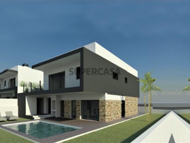 Moradia V4 em projeto com piscina na Sobreda Lote 4