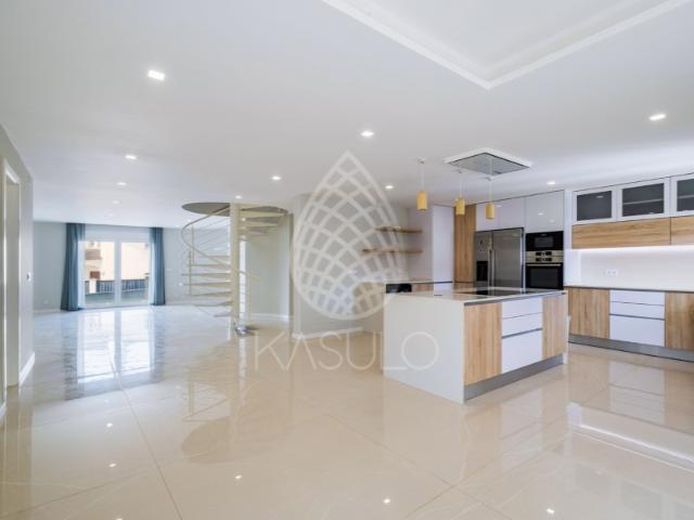 Moradia V4 Totalmente Remodelada I Cascais