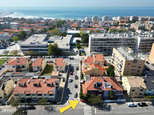 Moradia V4 3 Frt 4 Pisos c/ Piscina Centro Lea junto Praia