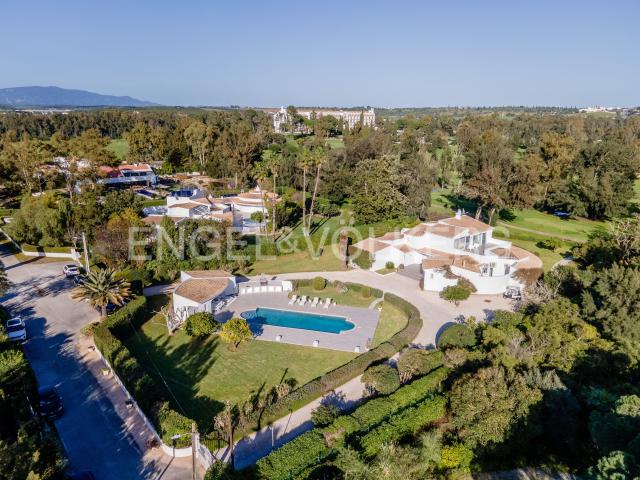 Moradia V5 na primeira linha de Golfe da PENINA