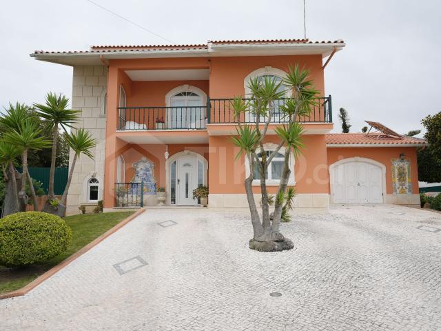Moradia V5, com vista Mar e 2075m² de Puro Charme