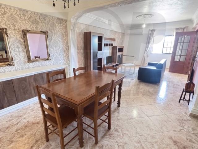 Moradia V5 com Garagem e Terraço em Alte Loulé 515.000€