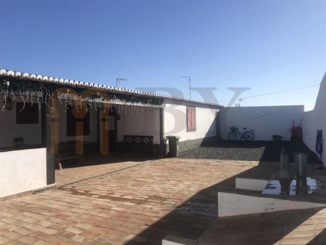 Moradia V5 e T1 em Corte Gafo de Cima, Mértola