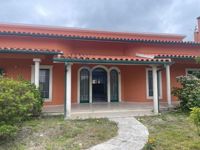 Moradia V5 Remodelada em Leiria 300m² Guia, ilha e mata mourisca