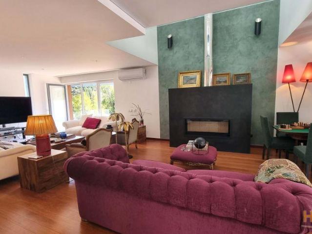 Moradia V5 +1 c/piscina e jardim lote de 622m2 Birre / Cascais | 25073801325