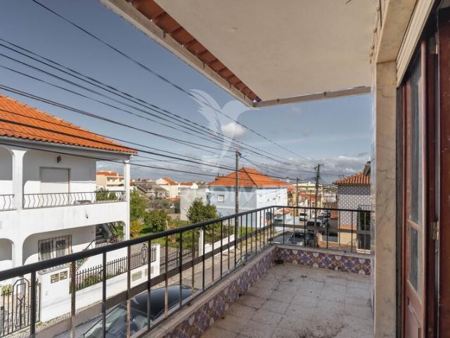 Moradia V6 à venda em concelho de Loures, Lisboa, Portugal