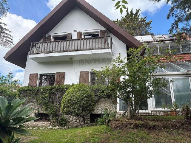 Moradia V6 à venda em São Martinho, concelho de Sintra, Lisboa, Portugal
