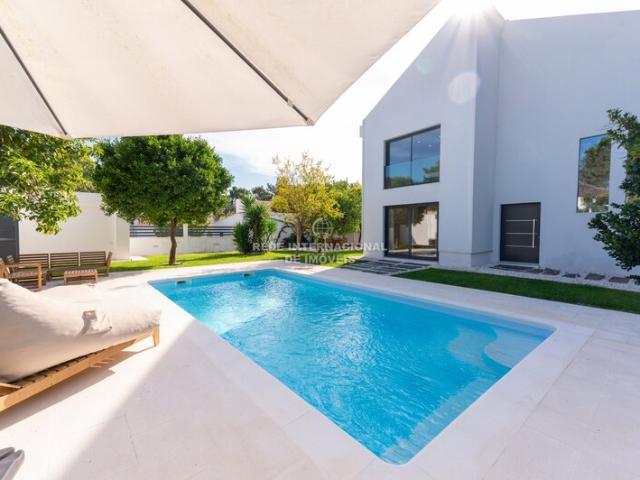 Moradia V6 à venda em Aroeira, concelho de Almada, Setúbal, Portugal