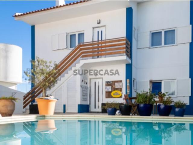 Moradia V8 com piscina e jardim na Foz do Arelho Costa de Prata