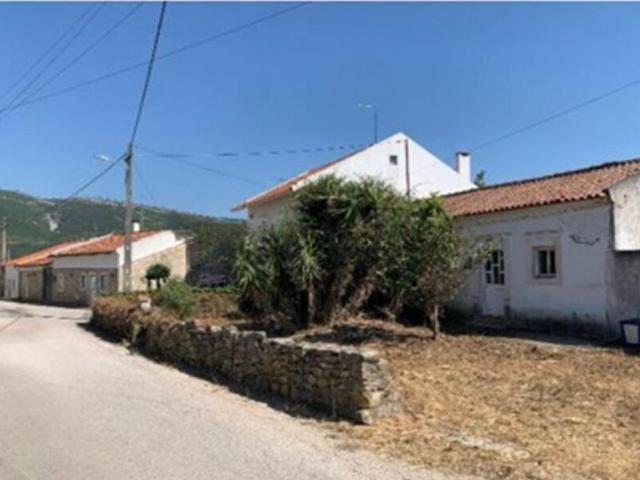 Moradia V2 à venda em concelho de Alcobaça, Leiria, Portugal