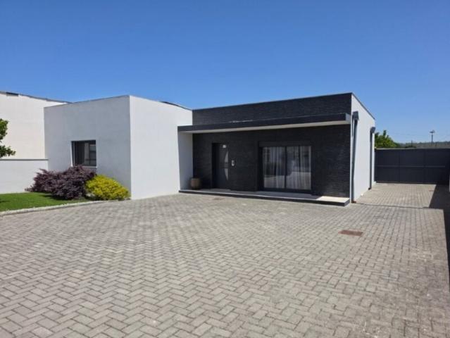 Moradia V2 à venda em Carreira, concelho de Leiria, Leiria, Portugal