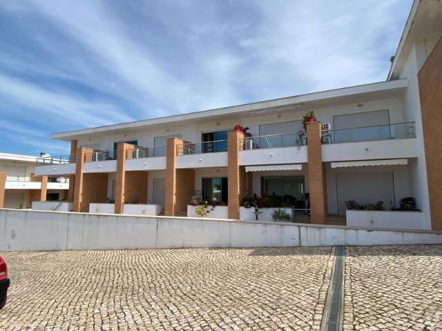 Moradia V2 à venda em Branqueira, Olhos de Água, concelho de Albufeira, Faro, Portugal