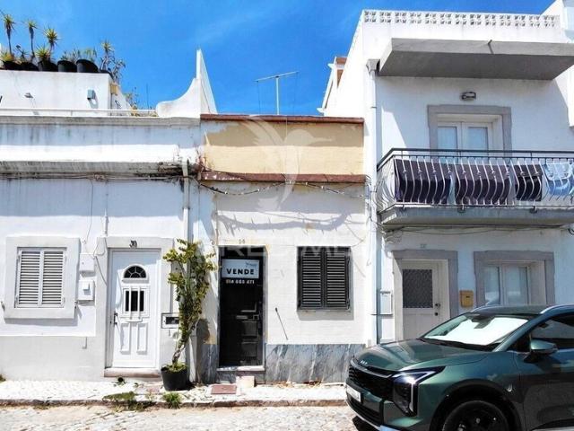 Moradia V2 à venda em Olhão, concelho de Olhão, Faro, Portugal