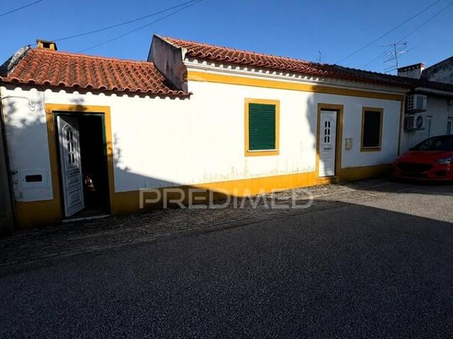 Moradia V2 à venda em Santa Margarida da Coutada, concelho de Constância, Santarém, Portugal