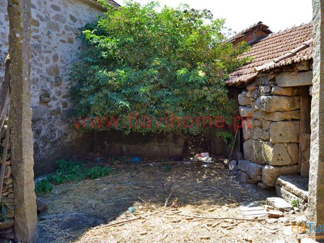 Moradia V2 Aldeia de Beça Boticas | 26084059316