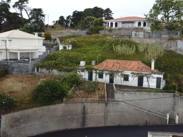 Moradia V2 + Terreno Caniço 66m² Caniço