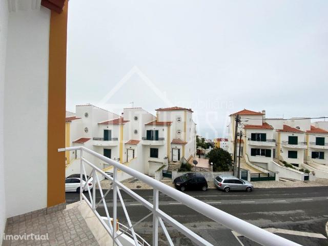 Moradia V3+1 totalmente remodelada na Ericeira