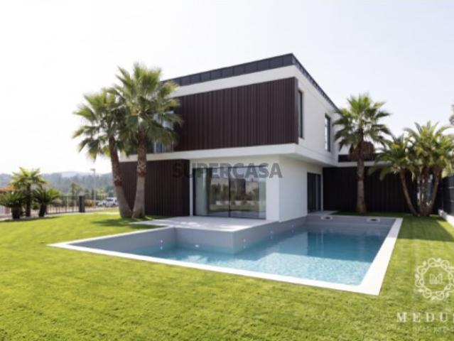 Moradia V3+1 com piscina | Serzedo, Vila Nova de Gaia