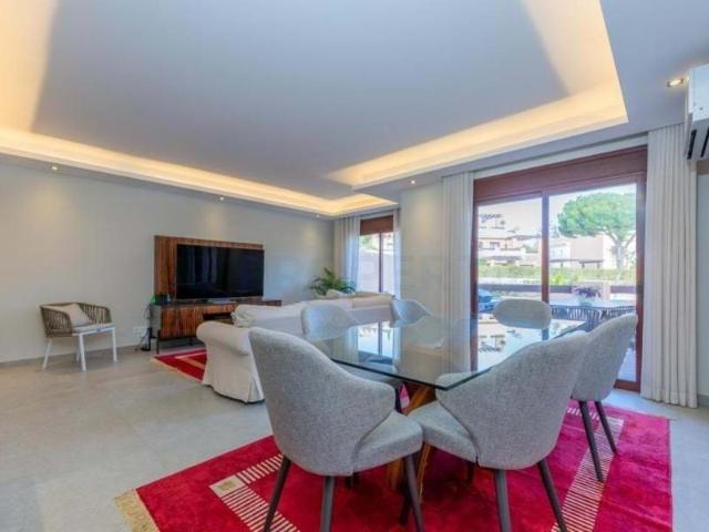 Moradia V3+1 Renovada na Prestigiado Vila Sol 150m² Quarteira