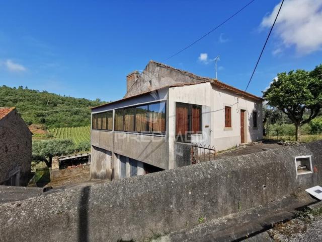 Moradia V3 à venda em Chãos, concelho de Ferreira do Zêzere, Santarém, Portugal