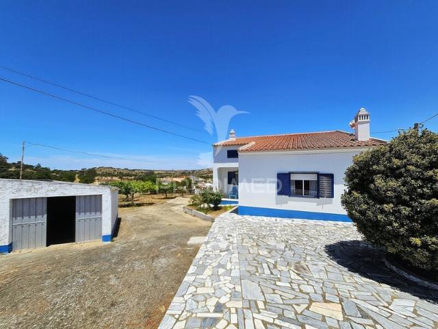 Moradia V3 à venda em Ourique, concelho de Ourique, Beja, Portugal