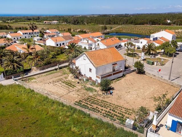 Moradia V3 à venda em Rogil, concelho de Aljezur, Faro, Portugal