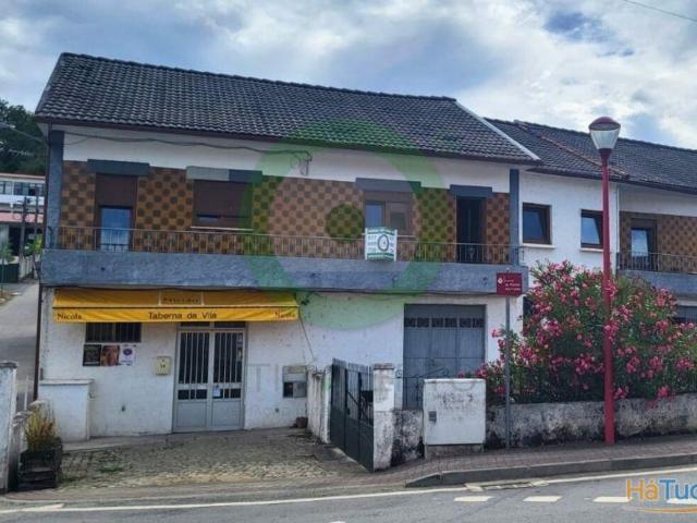 Moradia V3 C/ Espaço Comercial | 26083920843