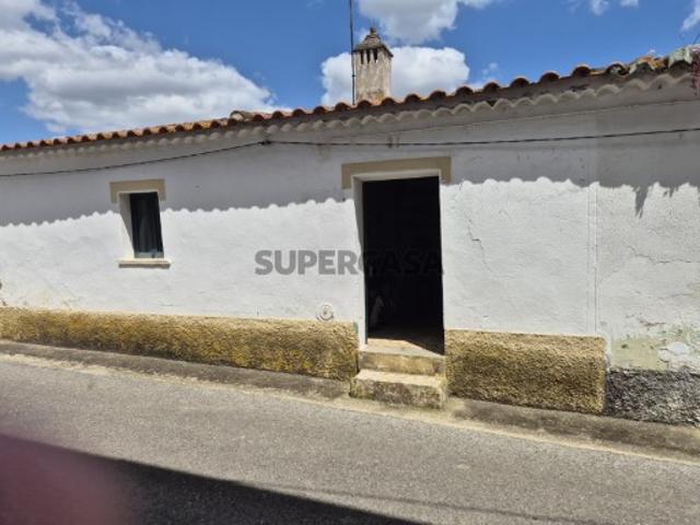Moradia V3 com terreno na Aldeia dos Fernandes