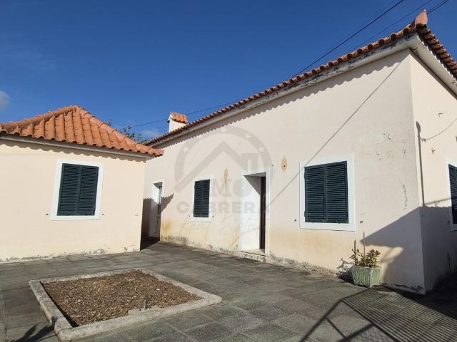 Moradia V3 com Vista Deslumbrante sobre a Baía do Funchal. 107m² Imaculado Coração De Maria