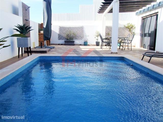 Moradia V3 com piscina e garagem Vila Nova de Cacela