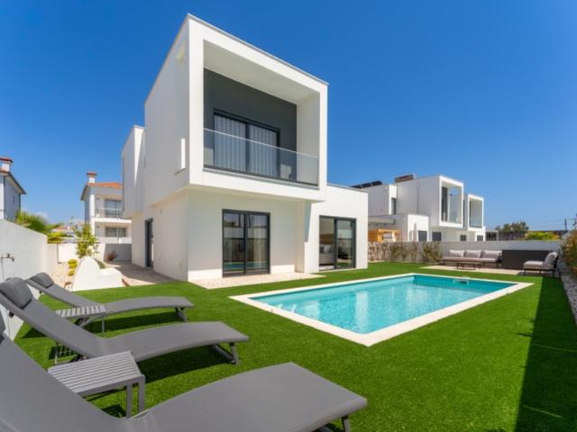 Moradia V3 com piscina e logradouro na Costa de Prata Silver Coast