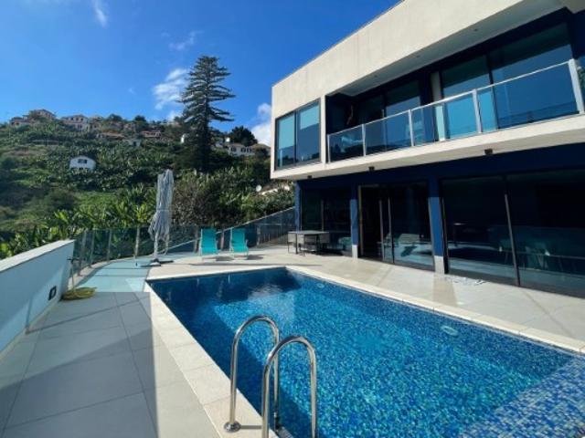 Moradia T3 com Piscina em Santo António, Funchal