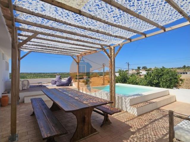 Moradia V3 com piscina para venda