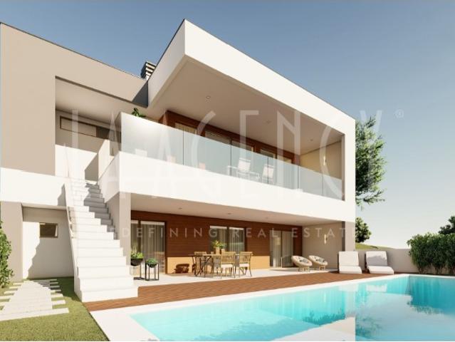 Moradia V3 com Piscina